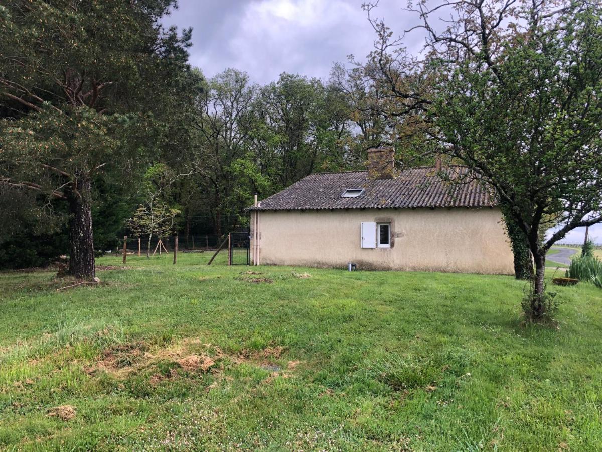 Maison De Campagne Chez Georges Saint-Sulpice-de-Pommiers Eksteriør billede